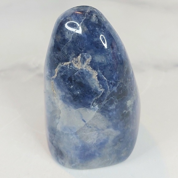 Sodalite Freeform | Clarity • Communication • Inner Truth - Picture 5 of 5